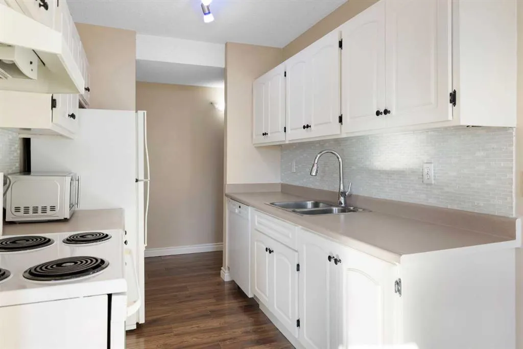 11620 Elbow Drive SW #932