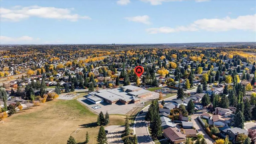 316 Parkland Way SE