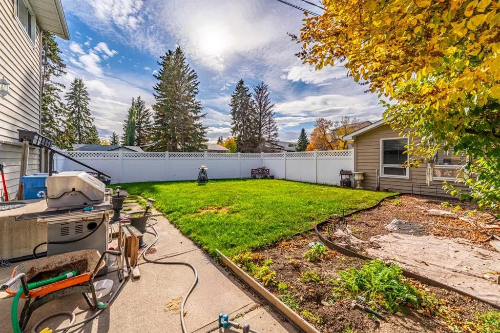 404 Attica Drive SE