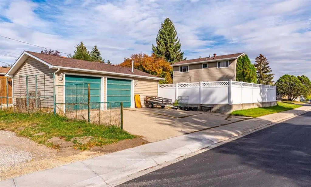 404 Attica Drive SE