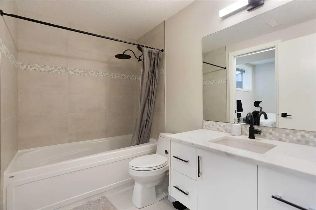 96 Walcrest View SE