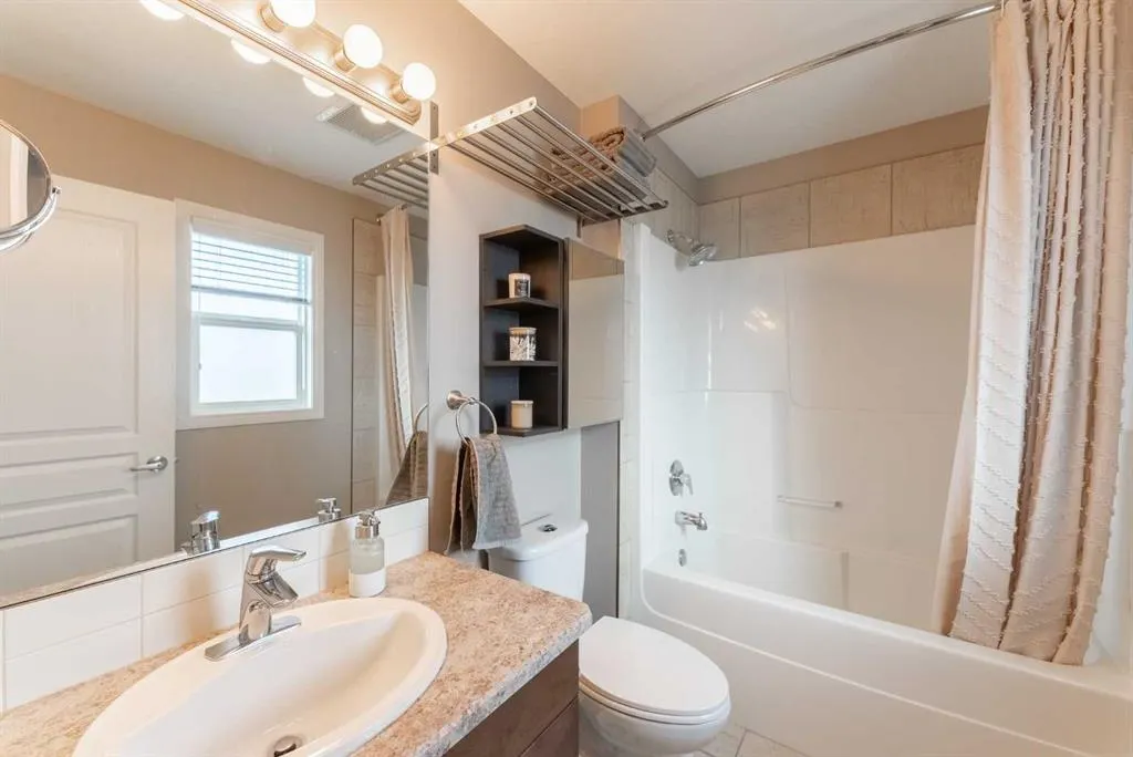 306 Twinriver Road W
