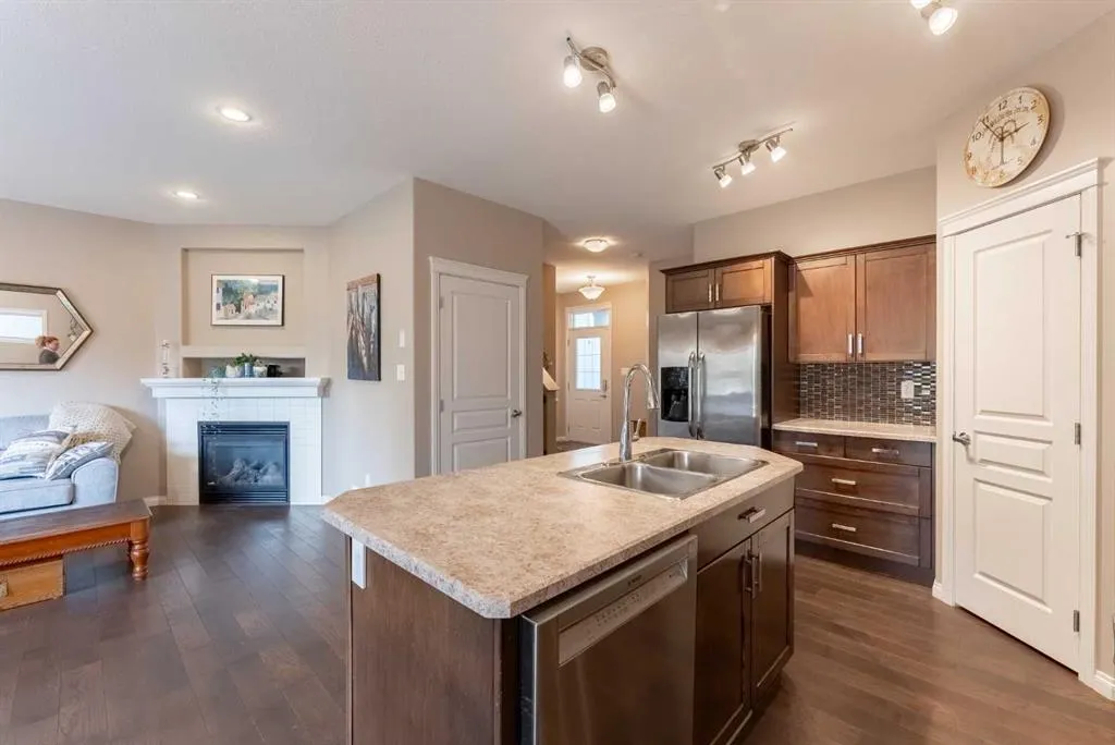 306 Twinriver Road W
