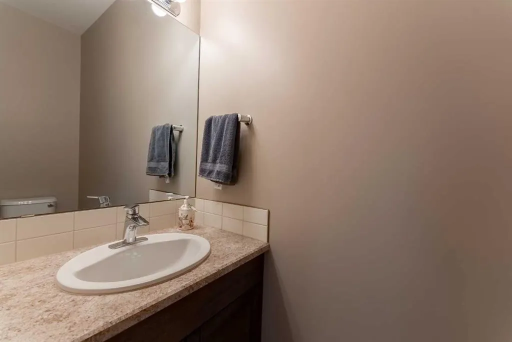 306 Twinriver Road W