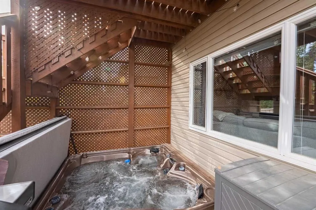 306 Twinriver Road W