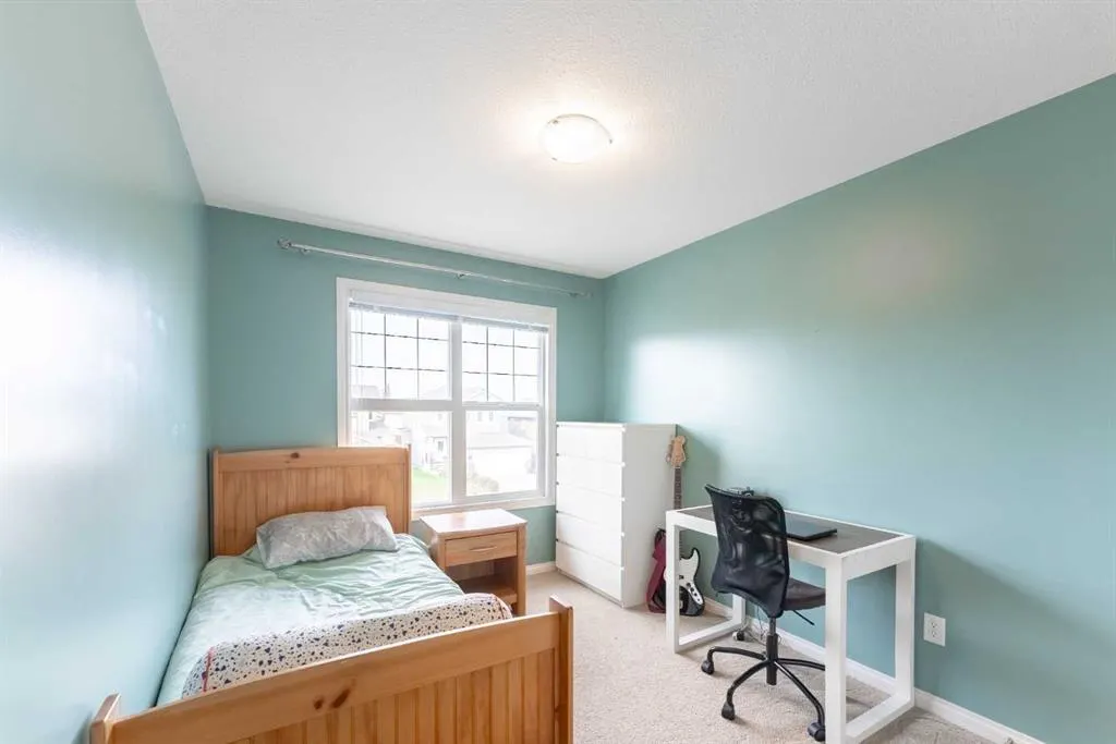306 Twinriver Road W