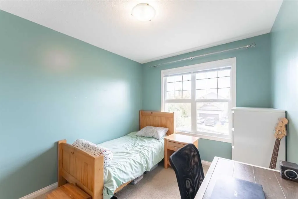 306 Twinriver Road W
