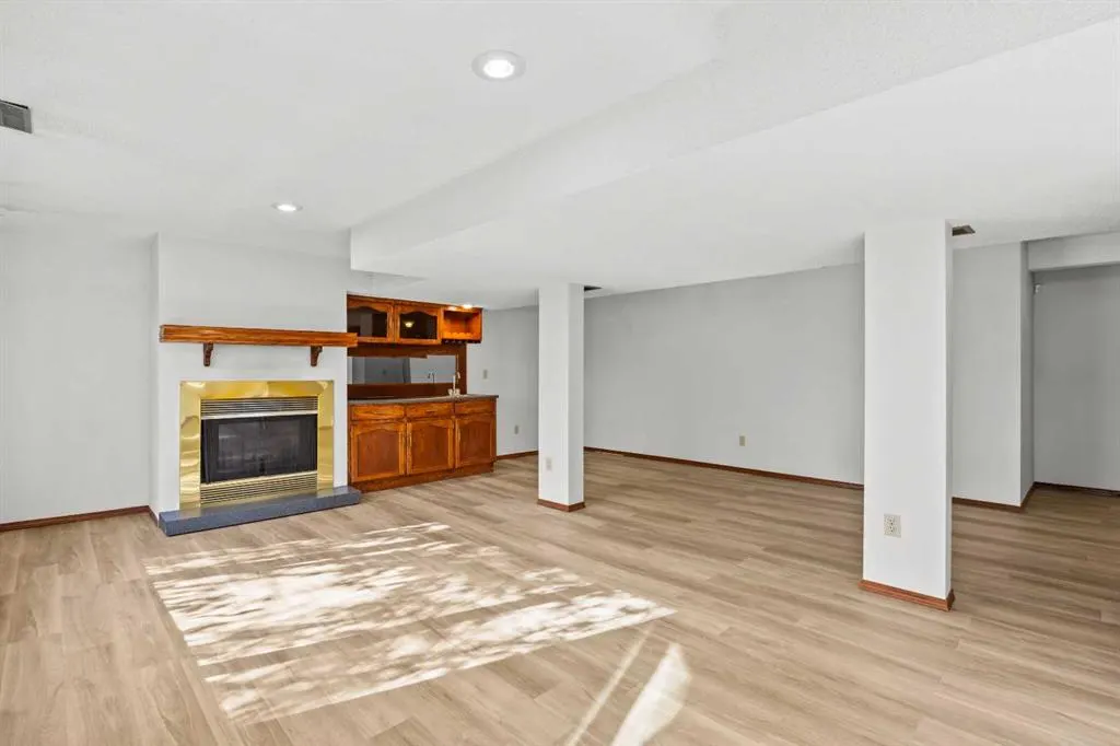 707 Hawkside Mews NW