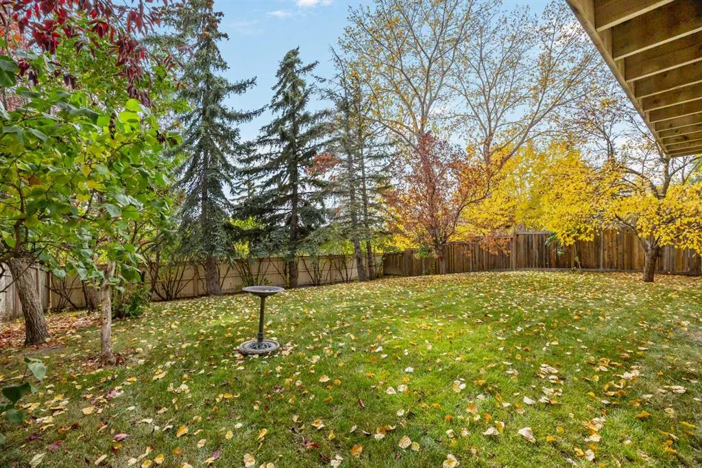 707 Hawkside Mews NW