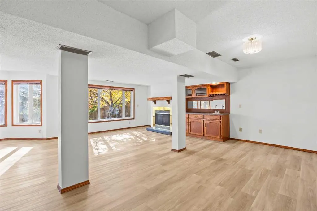707 Hawkside Mews NW