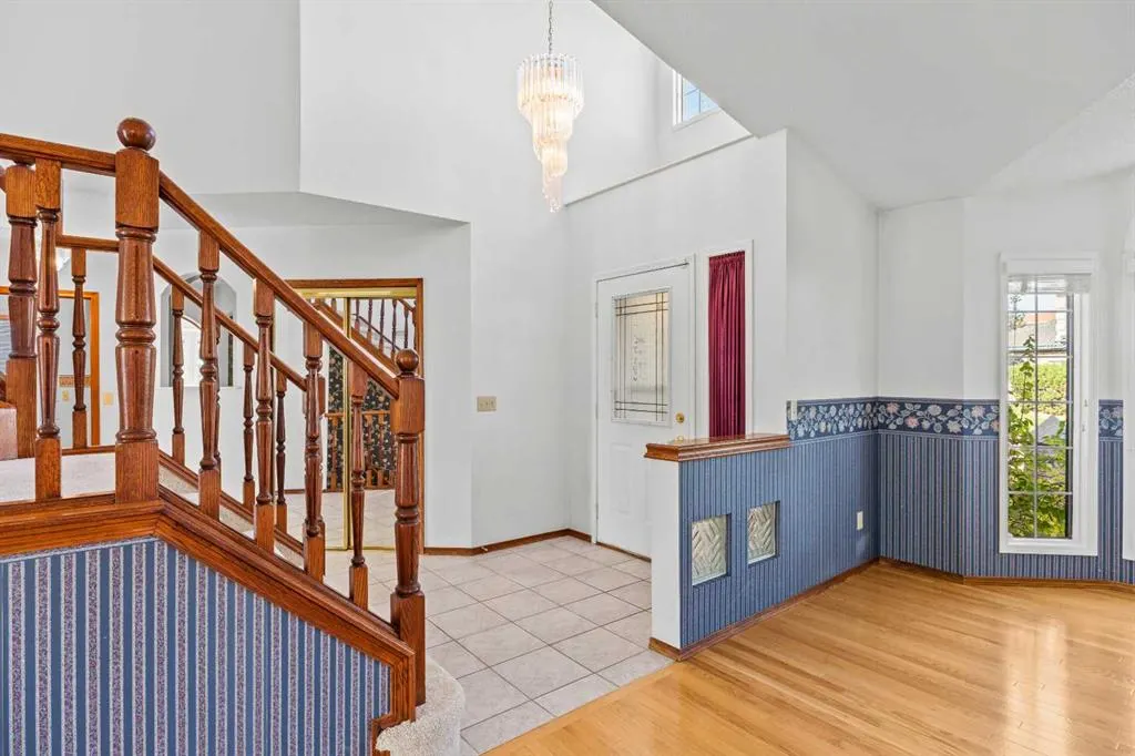 707 Hawkside Mews NW