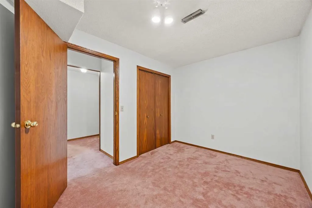 707 Hawkside Mews NW