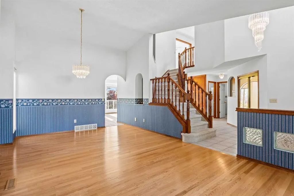 707 Hawkside Mews NW
