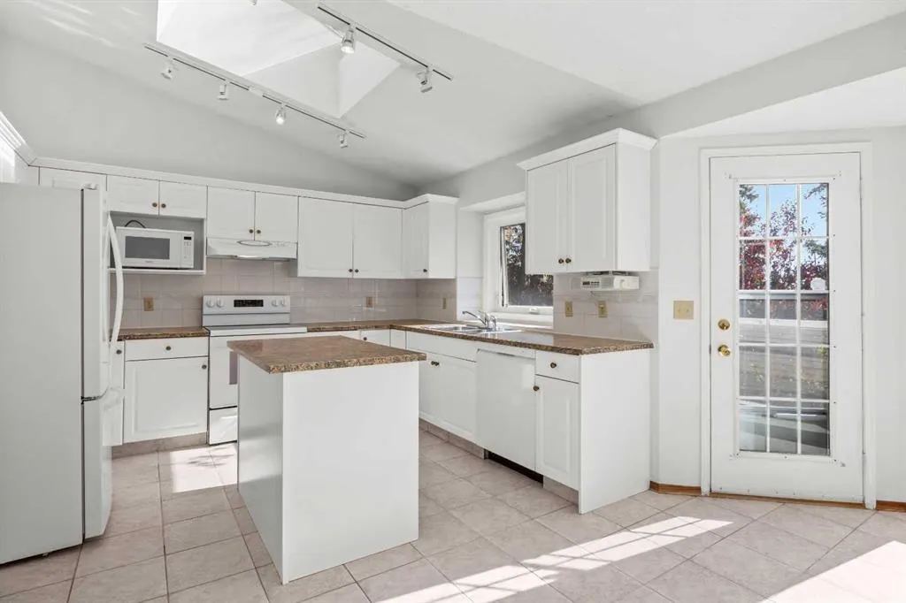 707 Hawkside Mews NW
