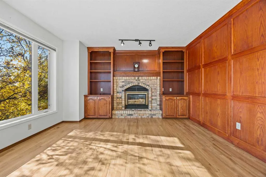 707 Hawkside Mews NW