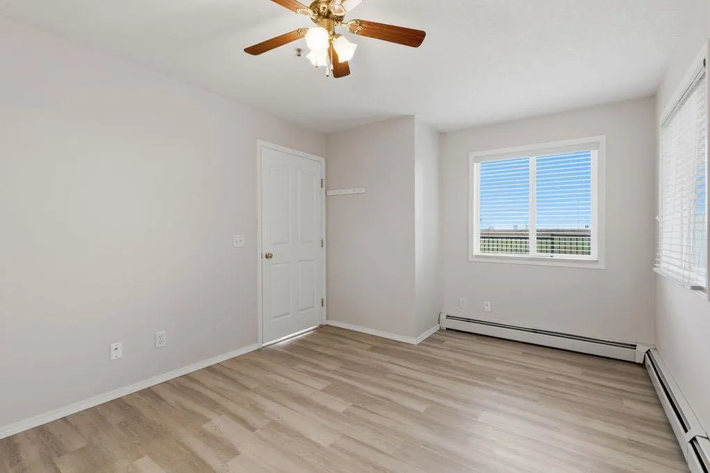 1112 Valleyview Park SE #112