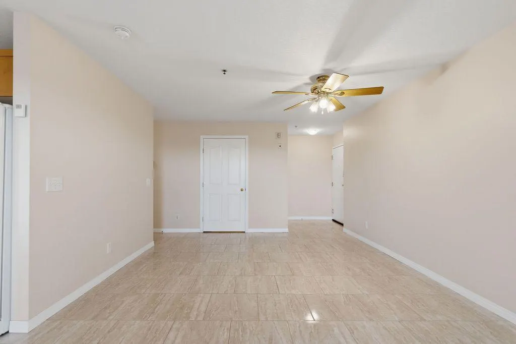 1112 Valleyview Park SE #112