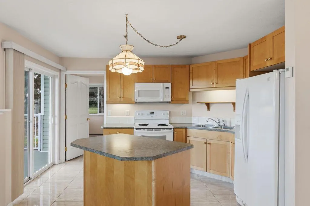 1112 Valleyview Park SE #112
