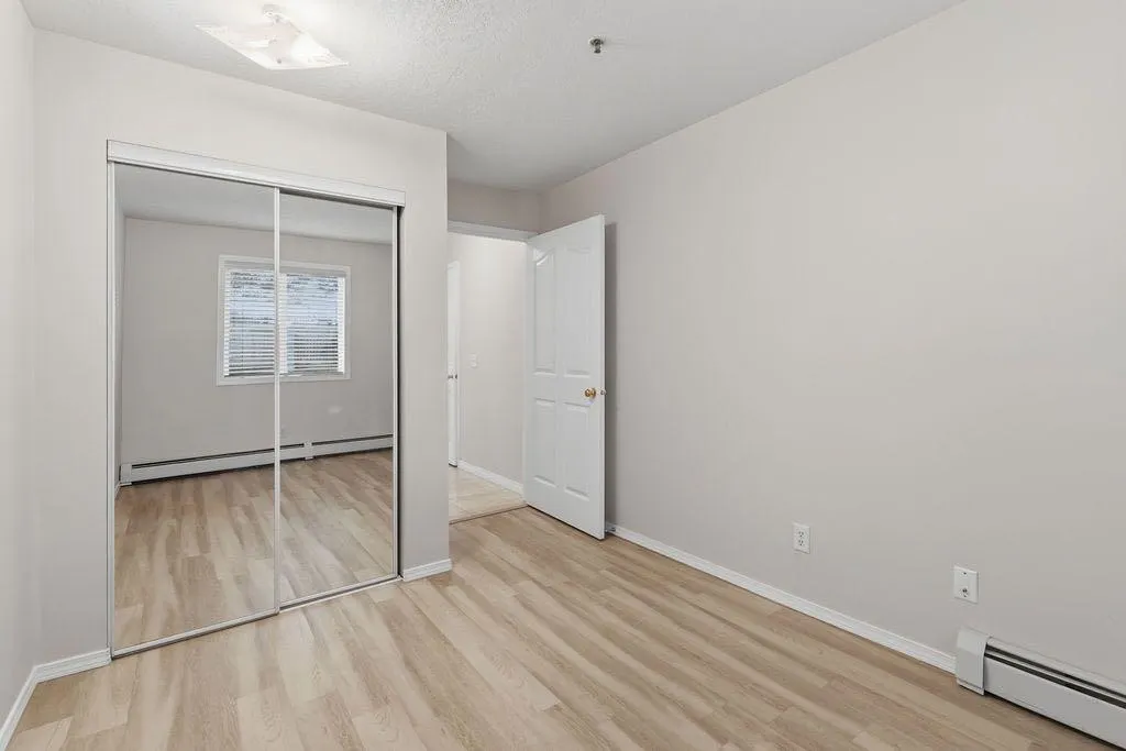 1112 Valleyview Park SE #112