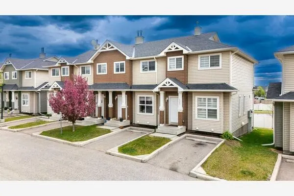 111 Tarawood Lane NE