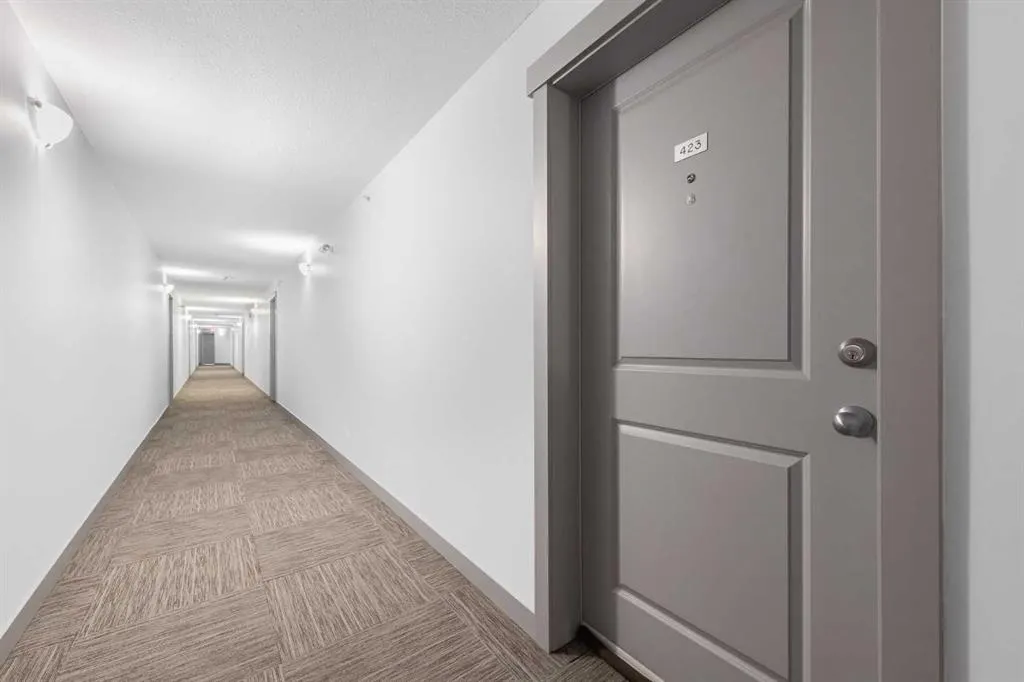 195 Kincora Glen Road NW #423