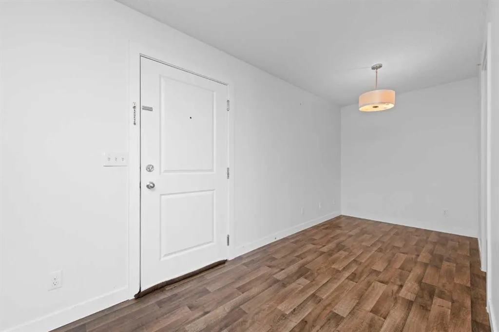 195 Kincora Glen Road NW #423