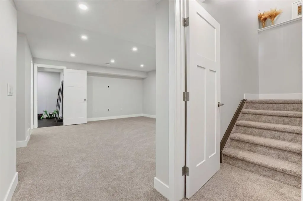 1 Riviera Point