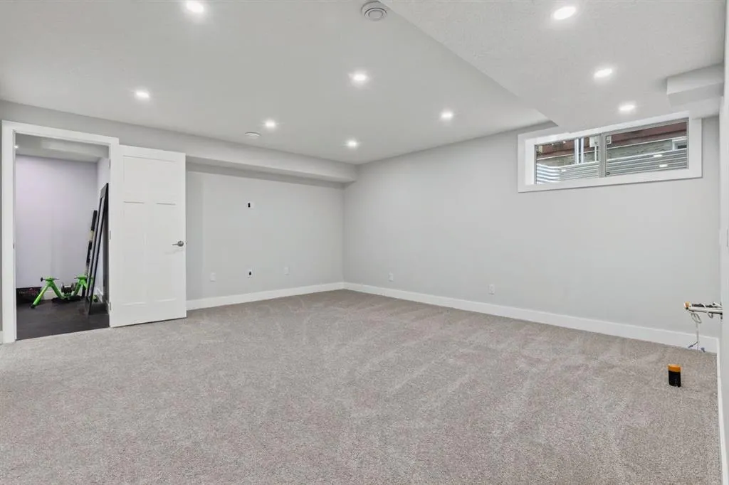 1 Riviera Point