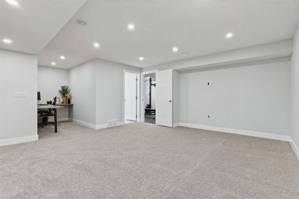1 Riviera Point