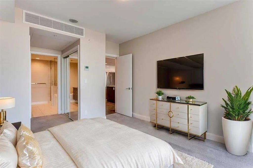 519 Riverfront Avenue SE #1404