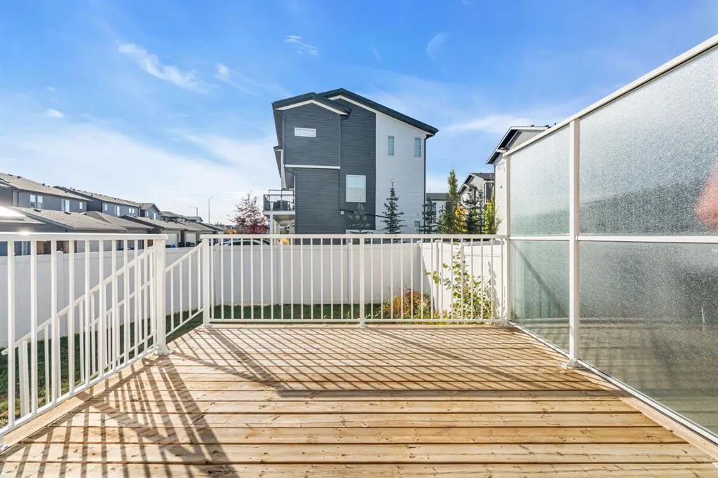 91 Walcrest Way SE