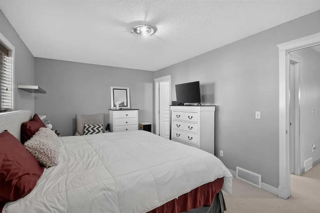 202 Bayside Point SW
