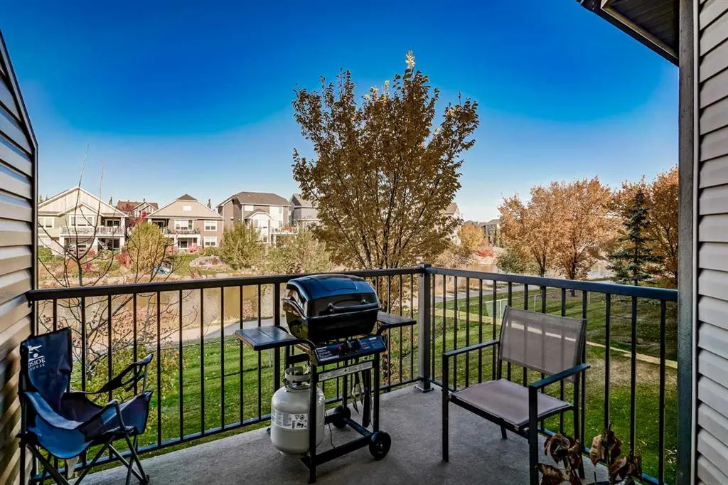 202 Bayside Point SW