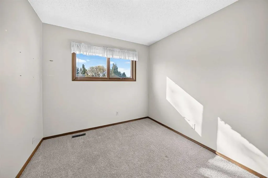 64 Edforth Crescent NW