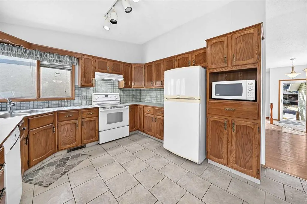 64 Edforth Crescent NW