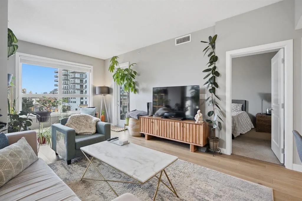 1110 3 Avenue NW #303