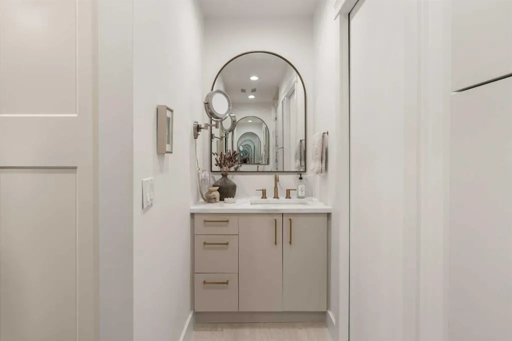 31 Canterville Bay SW
