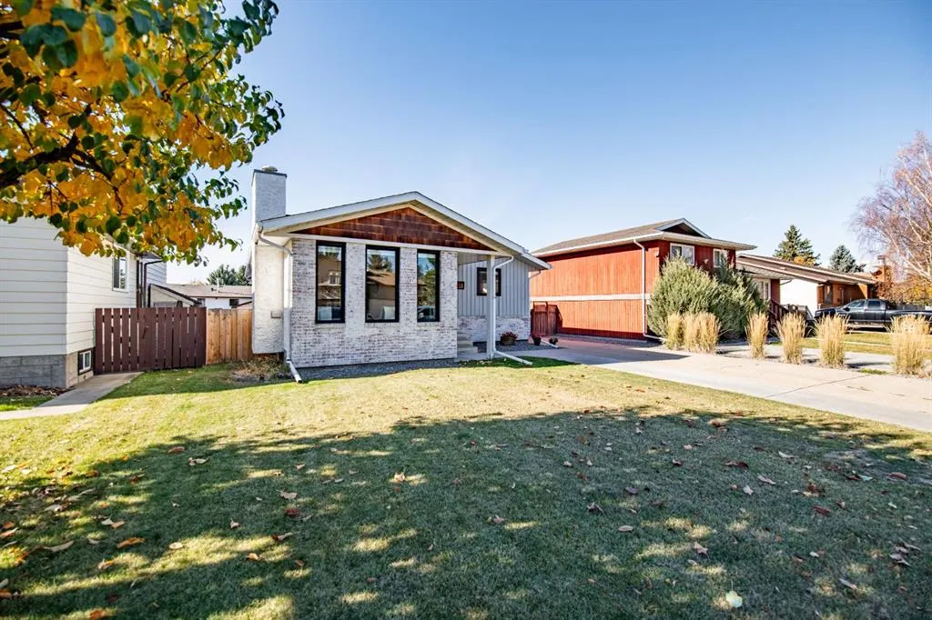 112 Carroll Crescent