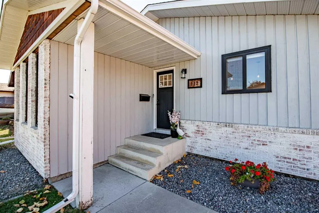 112 Carroll Crescent