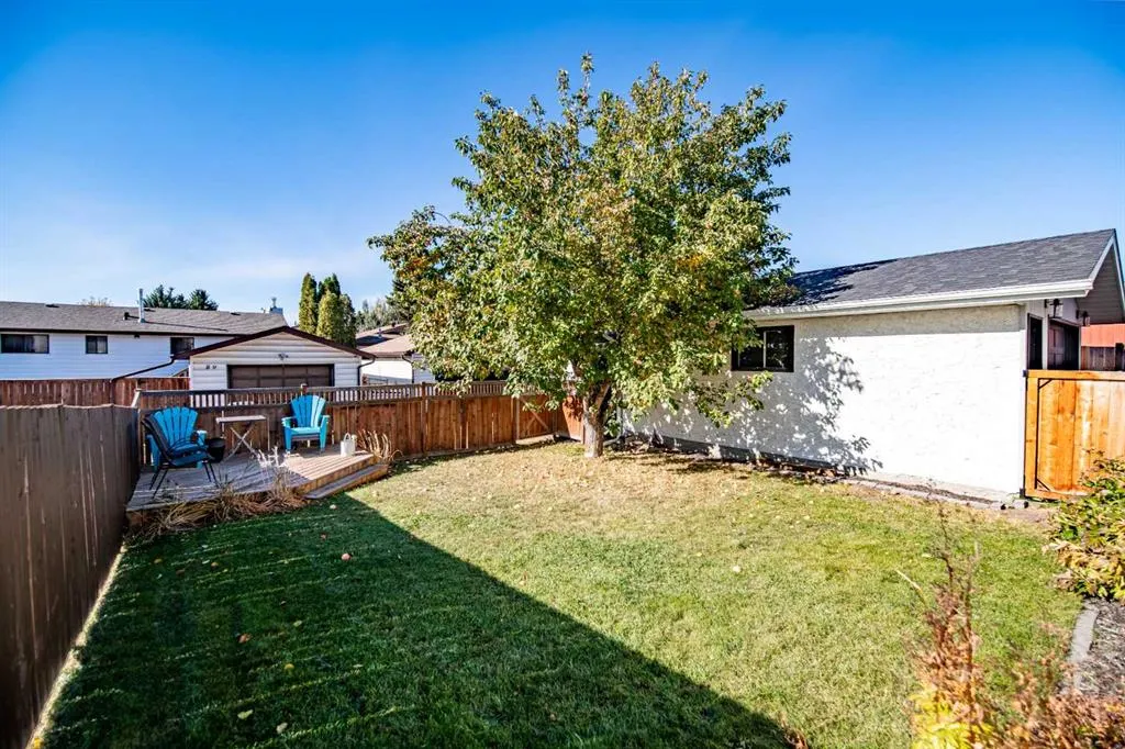 112 Carroll Crescent