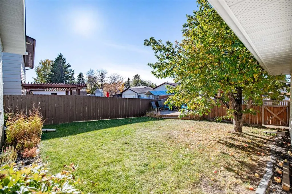 112 Carroll Crescent