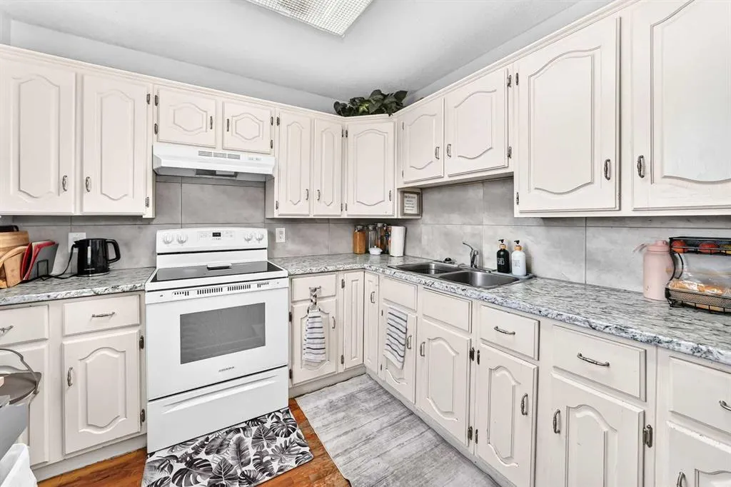 59 Summerwood Road SE