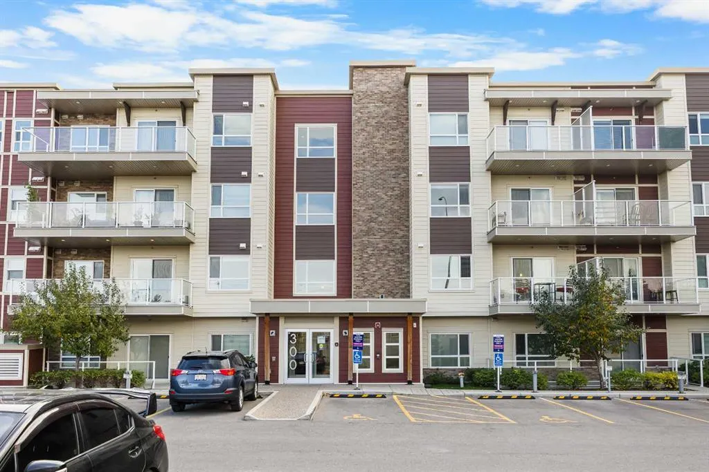 300 Harvest Hills Place NE #112
