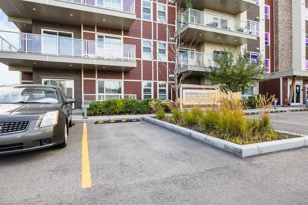 300 Harvest Hills Place NE #112