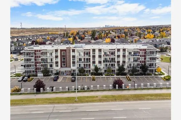 300 Harvest Hills Place NE #112