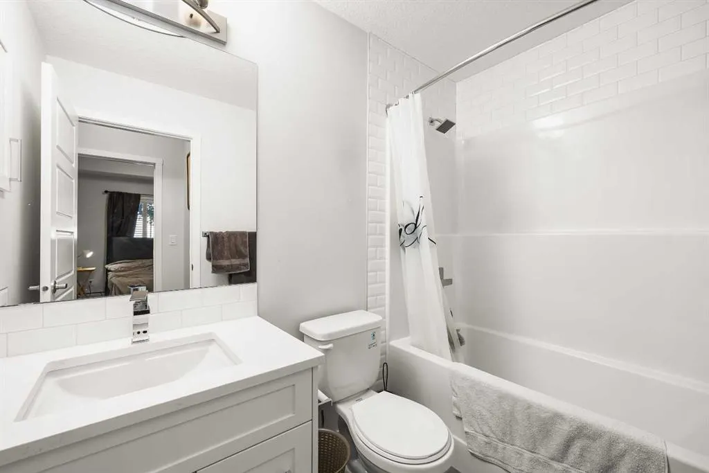 300 Harvest Hills Place NE #112