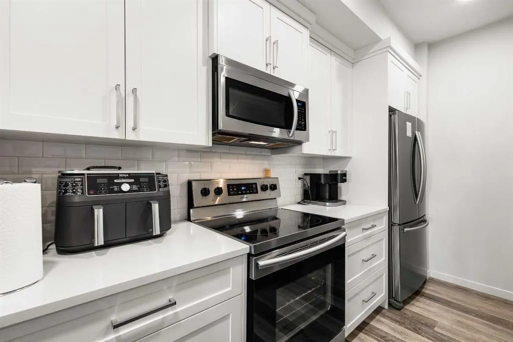 300 Harvest Hills Place NE #112