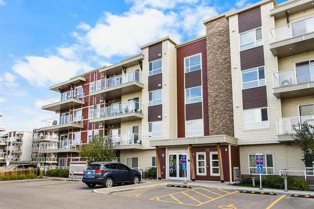 300 Harvest Hills Place NE #112