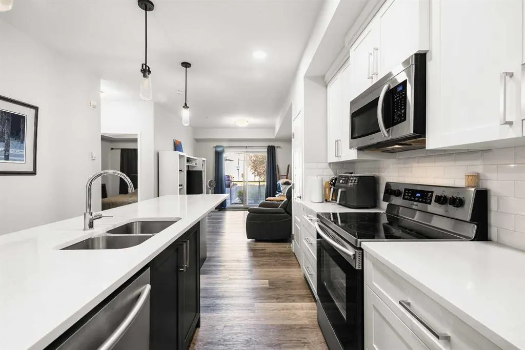 300 Harvest Hills Place NE #112