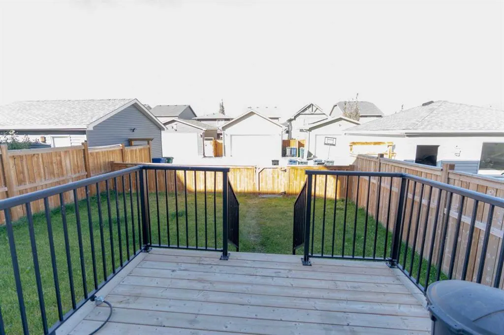 99 Hillcrest Close SW